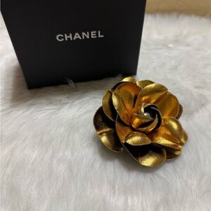 Stunning!! New!!! Chanel Metallic Gold Flower Brooch